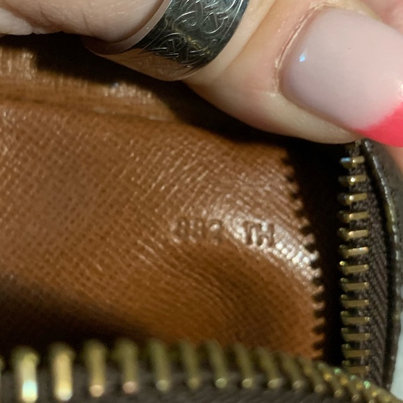 Louis Vuitton vintage Monogram Pochette Marly Bandouliere - Picture 3 of 16